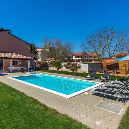 Villa Activity Perhat With Pool In Visnjan *